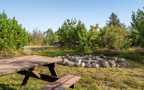 Bia - 250M from the Sea: Holz, Zuhause, Veranda, Deck, Hartholz, Dach, Holzbeize, Holzboden, Eco Hotel