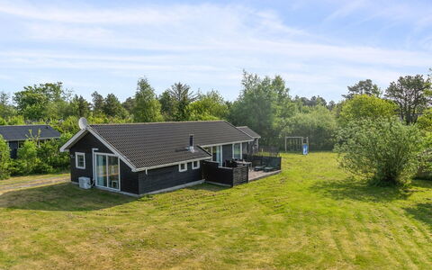 Jil - 750M from the Sea: Die Architektur, Dach, Zuhause, Verbundwerkstoff, Daylighting, Abstellgleis, Auffahrt