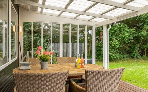 Gia - 1.3Km from the Sea: Holz, Möbel, Gartenmöbel, Interior Design, Veranda, Tisch Im Freien, Stuhl, Decke, Schatten, Outdoor Struktur
