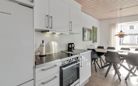 Ingolf - 750M from the Sea: Interior Design, Möbel, Flooring, Holz, Küche, Decke, Fussboden, Countertop, Beleuchtung, Light Fixture