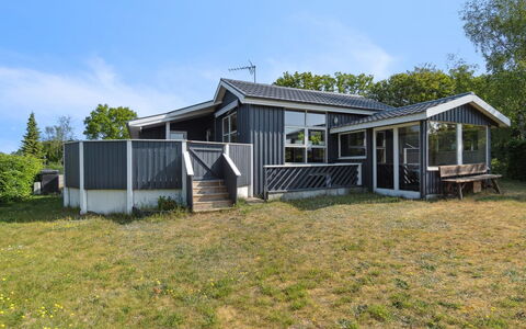 Rafn - 550M from the Sea: Die Architektur, Dach, Zuhause, Verbundwerkstoff, Daylighting, Abstellgleis, Auffahrt