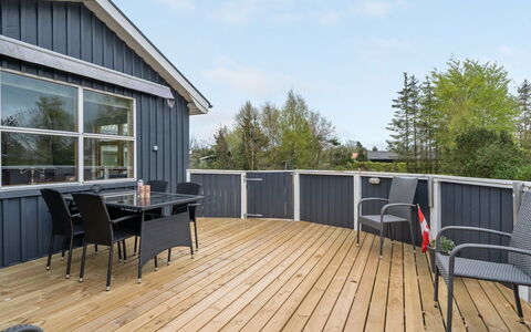 Rafn - 550M from the Sea: Holz, Meer, Wolke, Küsten Und Ozeanische Forms, Deck, Ozean, Planke, Promenade, Küste, Hartholz