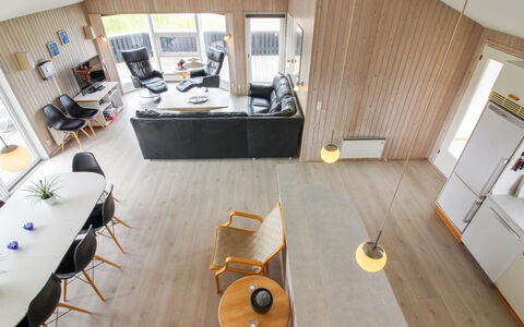 Seniha - 400M from the Sea: Interior Design, Flooring, Holz, Fussboden, Möbel, Decke, Holzboden, Wohnzimmer, Beleuchtung, Light Fixture