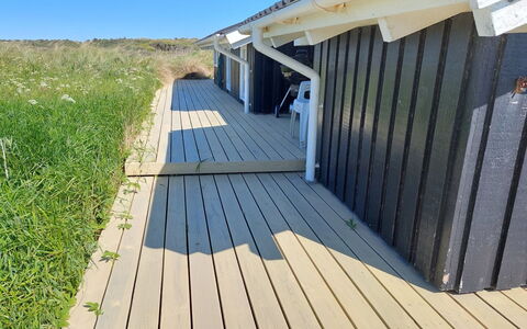 Sixten - 450M from the Sea: Flooring, Wand, Fussboden, Interior Design, Holz, Decke, Holzboden, Beleuchtung, Möbel, Laminatboden