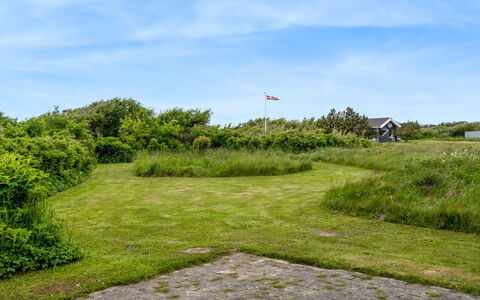 Verene - 400M from the Sea: Hütte, Hinterhof, Garten, Gartenbauten, Schuppen, Abstellgleis, Gartenmöbel, Blockhaus, Outdoor Struktur, Hütte