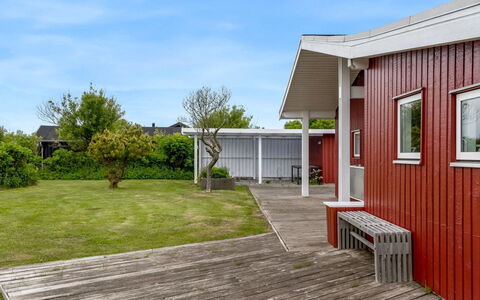 Verene - 400M from the Sea: Hütte, Hinterhof, Garten, Gartenbauten, Schuppen, Abstellgleis, Gartenmöbel, Blockhaus, Outdoor Struktur, Hütte