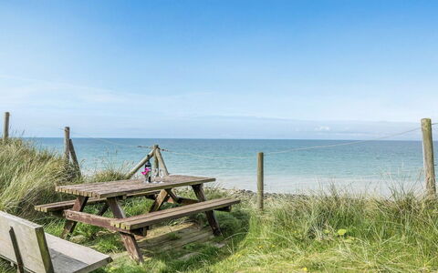 Grazian - 50M from the Sea: Blau, Meer, Sommer, Küste, Küsten Und Ozeanische Forms, Ozean, Ufer, Strand, Picknicktisch, Zaun