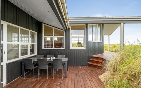 Edwin - 400M from the Sea: Möbel, Interior Design, Flooring, Holz, Fussboden, Decke, Holzboden, Stuhl, Tabelle, Beleuchtung