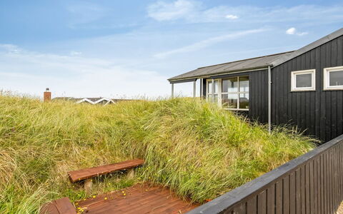 Edwin - 400M from the Sea: Möbel, Interior Design, Flooring, Holz, Fussboden, Decke, Holzboden, Stuhl, Tabelle, Beleuchtung