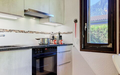 Dorenavant: Küche, Küchengerät, Countertop, Major Appliance, Flooring, Interior Design, Cabinetry, Haushaltsgerät, Zuhause, Fussboden