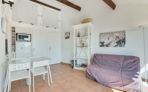 La Croix-Valmer 600: Zimmer, Eigentum, Möbel, Bett, Schlafzimmer, Gebäude, Haus, Interior Design, Fussboden, Grundeigentum