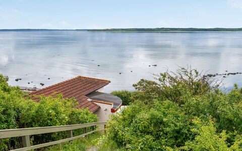 Grumme - 30M to the Fjord: Hütte, Zuhause, Haus, Dach, Veranda, Estate, Abstellgleis, Gartenbauten, Bauernhaus, Garten