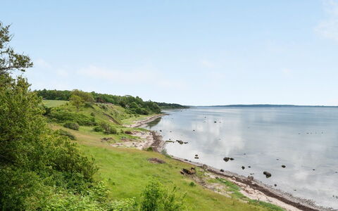 Grumme - 30M to the Fjord: Hütte, Zuhause, Haus, Dach, Veranda, Estate, Abstellgleis, Gartenbauten, Bauernhaus, Garten