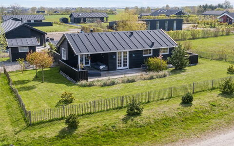 Mojsej: Haus, Dach, Zuhause, Hütte, Wohngebiet, Rasen, Abstellgleis, Garten, Estate, Garten