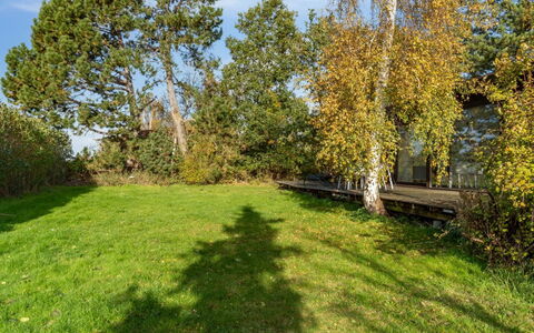Erikka - 300M to the Fjord: Blau, Strauch, Hütte, Ground, Garten, Estate, Schatten, Landscaping, Bauernhaus, Eco Hotel