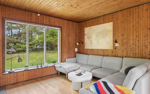 Rietrikki - 1.5Km from the Sea: Flooring, Fussboden, Holz, Interior Design, Holzboden, Möbel, Zuhause, Zimmer, Wohnzimmer, Hartholz