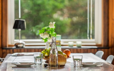 Rietrikki - 1.5Km from the Sea: Möbel, Tabelle, Geschirr, Interior Design, Servierware, Glas, Drinkware, Tischdecke, Küche & Esszimmer Tisch, Esszimmer