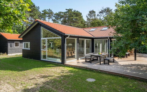 Efka - 175M from the Sea: Wohnung, Schatten, Balkon, Stuhl, Zaun, Gartenmöbel, Aluminium, Kunstrasen