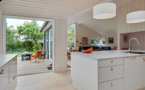 Efka - 175M from the Sea: Holz, Flooring, Fussboden, Interior Design, Countertop, Decke, Holzboden, Zuhause, Möbel, Küche