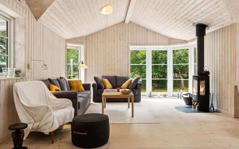 Grethe - 750M from the Sea: Holz, Interior Design, Flooring, Zuhause, Fussboden, Holzboden, Möbel, Decke, Wohnzimmer, Hartholz