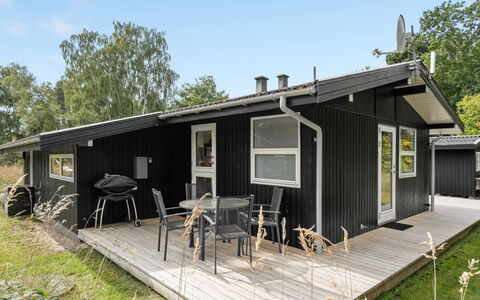 Liselotte - 275M from the Sea: Möbel, Interior Design, Flooring, Holz, Fussboden, Decke, Holzboden, Stuhl, Tabelle, Beleuchtung