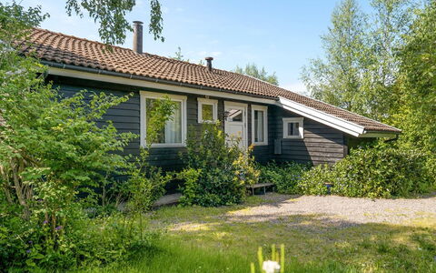 Gærmund - 350M from the Sea: Dach, Haus, Grundstueck, Zuhause, Hütte, Estate, Gartenbauten, Schatten, Blockhaus, Landscaping