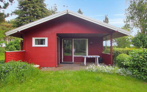 Thing - 200M from the Sea: Dach, Haus, Grundstueck, Zuhause, Hütte, Estate, Gartenbauten, Schatten, Blockhaus, Landscaping