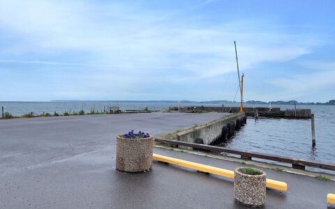 Thing - 200M from the Sea: Dach, Haus, Grundstueck, Zuhause, Hütte, Estate, Gartenbauten, Schatten, Blockhaus, Landscaping