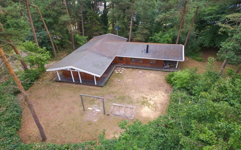 Myrra - 10M from the Sea: Dach, Haus, Zuhause, Hütte, Abstellgleis, Estate, Auffahrt, Gartenbauten, Garten, Schuppen