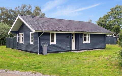 Aldis - 300M from the Sea: Zuhause, Hütte, Veranda, Abstellgleis, Bauernhaus, Outdoor Struktur