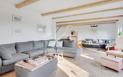 Rouwen - 1Km from the Sea: Dach, Haus, Zuhause, Hütte, Tür, Abstellgleis, Deck, Veranda, Planke, Hartholz