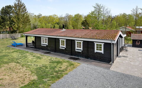 Hardina - 300M from the Sea: Blau, Strauch, Hütte, Ground, Garten, Estate, Schatten, Landscaping, Bauernhaus, Eco Hotel
