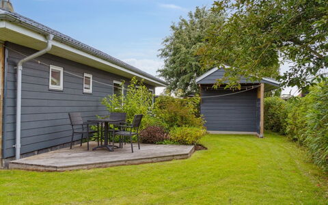 Thala - 150M from the Sea: Möbel, Interior Design, Flooring, Holz, Fussboden, Decke, Holzboden, Stuhl, Tabelle, Beleuchtung
