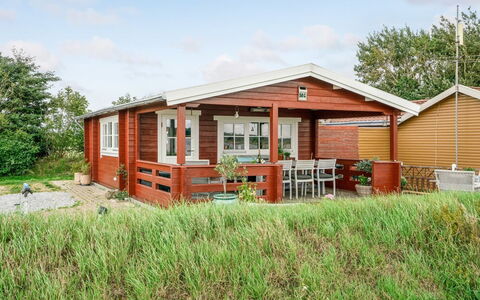 Topi - 15M from the Sea: Blau, Strauch, Hütte, Ground, Garten, Estate, Schatten, Landscaping, Bauernhaus, Eco Hotel