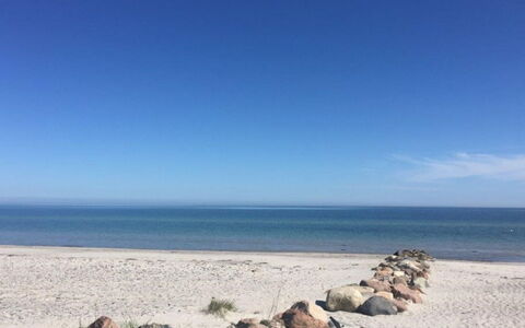 Biorn - 70M from the Sea: Himmel, Blau, Daytime, Strand, Gewässer, Horizont, Natürlichen Umgebung, Küste, Meer