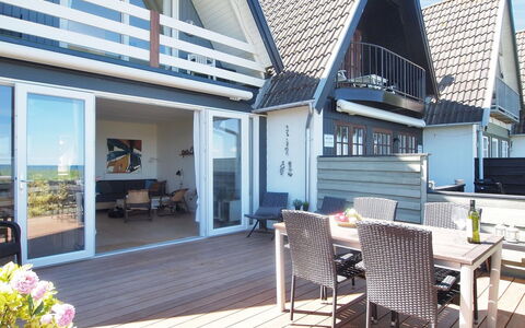Vincent - 10M from the Sea: Zuhause, Gartenmöbel, Stuhl, Deck, Veranda, Schatten, Balkon, Hartholz, Abstellgleis, Planke