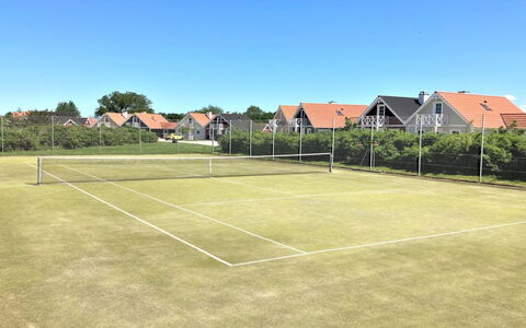 Matleena - 200M from the Sea: Blau, Strauch, Hütte, Ground, Garten, Estate, Schatten, Landscaping, Bauernhaus, Eco Hotel