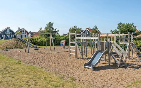 Matleena - 200M from the Sea: Blau, Strauch, Hütte, Ground, Garten, Estate, Schatten, Landscaping, Bauernhaus, Eco Hotel