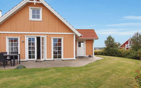 Matleena - 200M from the Sea: Blau, Strauch, Hütte, Ground, Garten, Estate, Schatten, Landscaping, Bauernhaus, Eco Hotel