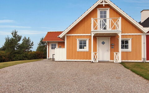 Matleena - 200M from the Sea: Blau, Strauch, Hütte, Ground, Garten, Estate, Schatten, Landscaping, Bauernhaus, Eco Hotel