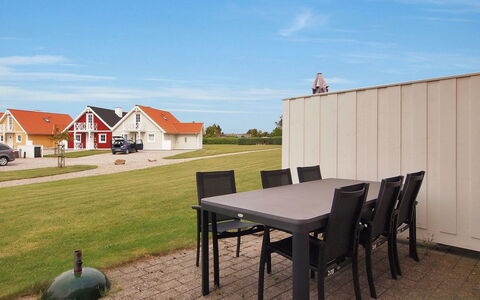 Matleena - 200M from the Sea: Blau, Strauch, Hütte, Ground, Garten, Estate, Schatten, Landscaping, Bauernhaus, Eco Hotel