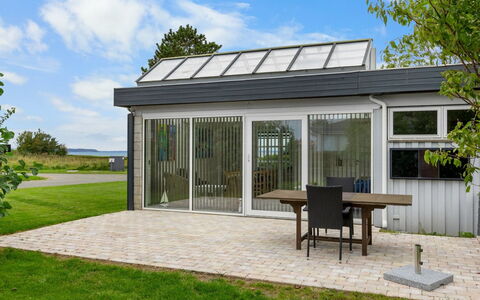 Rikkart - 100M from the Sea: Möbel, Interior Design, Flooring, Holz, Fussboden, Decke, Holzboden, Stuhl, Tabelle, Beleuchtung