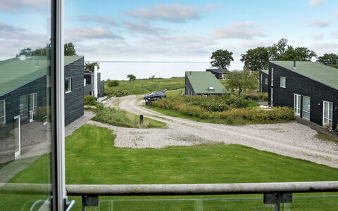 Lyly - 100M from the Sea: Blau, Strauch, Hütte, Ground, Garten, Estate, Schatten, Landscaping, Bauernhaus, Eco Hotel