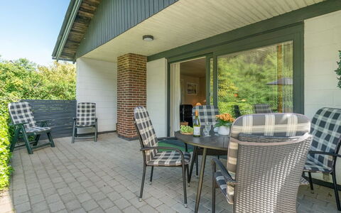 Suni - 400M from the Sea: Blau, Strauch, Hütte, Ground, Garten, Estate, Schatten, Landscaping, Bauernhaus, Eco Hotel