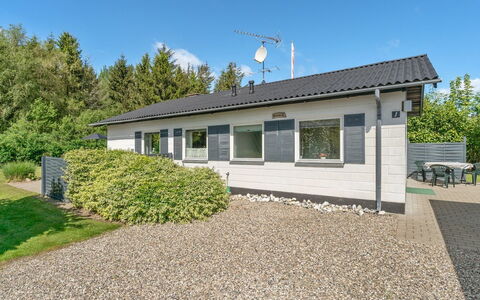 Suni - 400M from the Sea: Blau, Strauch, Hütte, Ground, Garten, Estate, Schatten, Landscaping, Bauernhaus, Eco Hotel