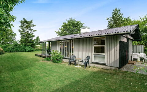 Juditha - 400M from the Sea: Blau, Strauch, Hütte, Ground, Garten, Estate, Schatten, Landscaping, Bauernhaus, Eco Hotel