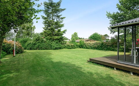 Juditha - 400M from the Sea: Blau, Strauch, Hütte, Ground, Garten, Estate, Schatten, Landscaping, Bauernhaus, Eco Hotel