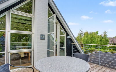 Gullan - 75M from the Sea