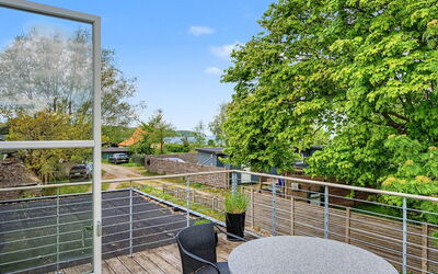 Gullan - 75M from the Sea