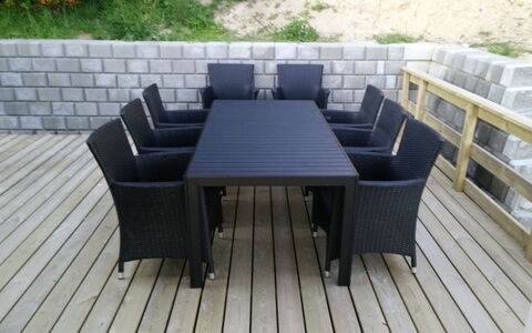 Bertold - 20M from the Sea: Blau, Strauch, Hütte, Ground, Garten, Estate, Schatten, Landscaping, Bauernhaus, Eco Hotel